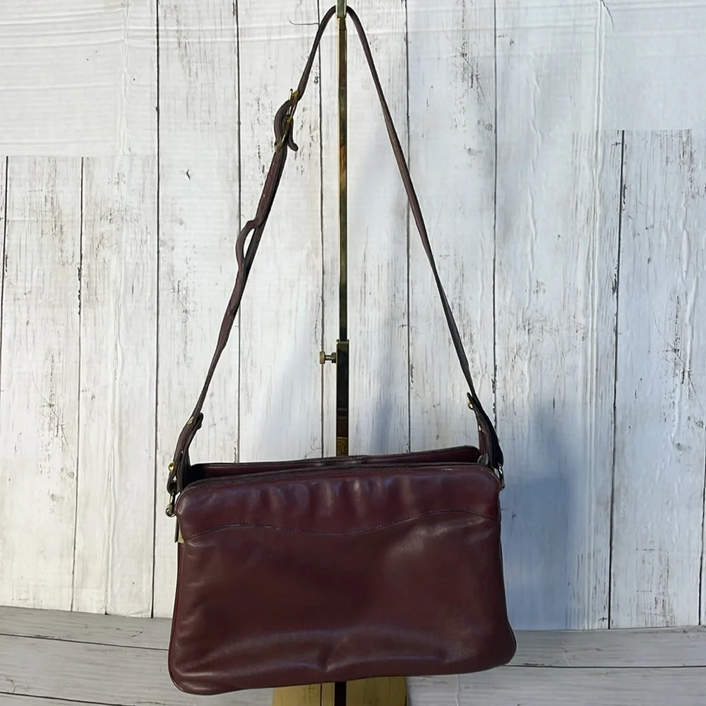 Etienne Aigner Vintage 1980's Oxblood/Burgundy Crossbody